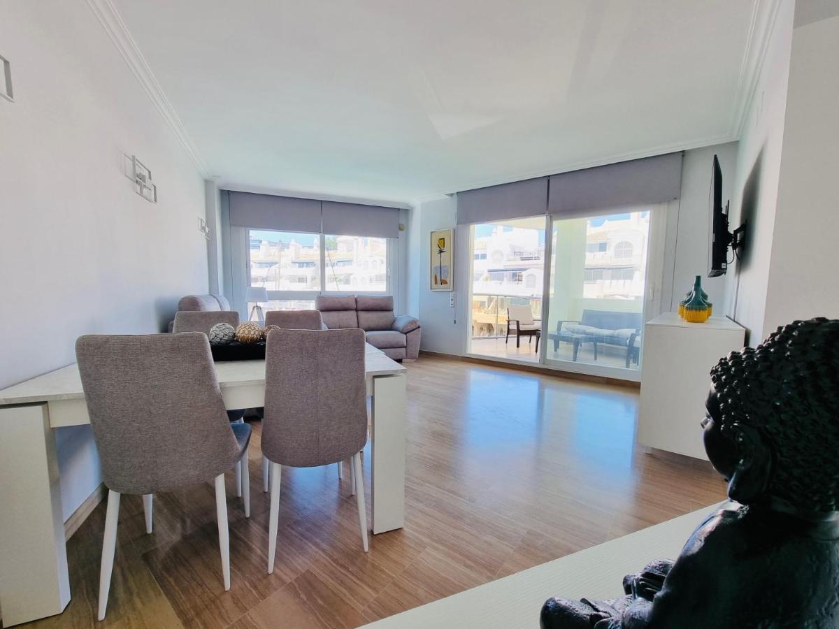 G&G Isla Marina Puerto Apartment เบนัลมาเดนา ภายนอก รูปภาพ