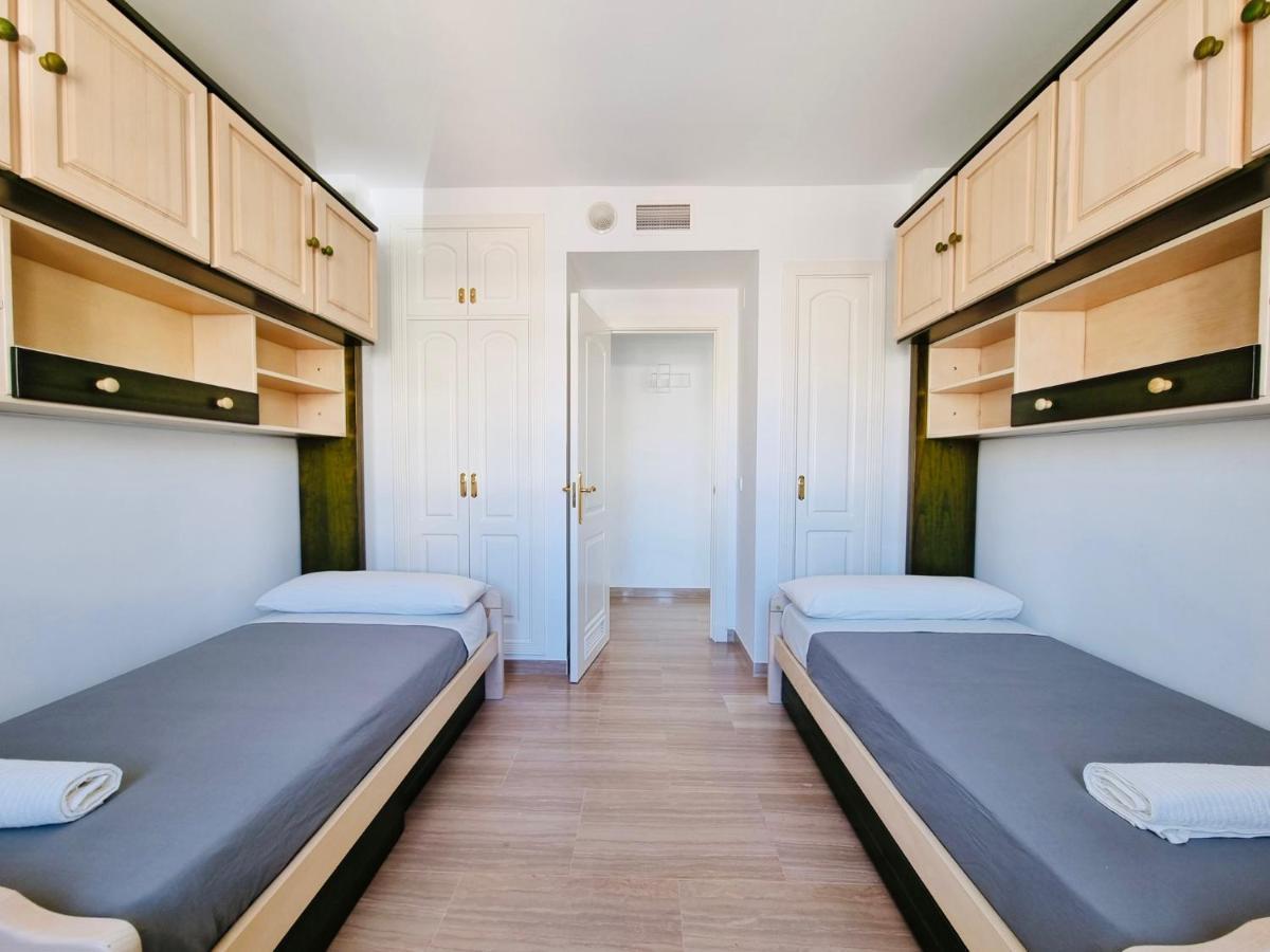G&G Isla Marina Puerto Apartment เบนัลมาเดนา ภายนอก รูปภาพ