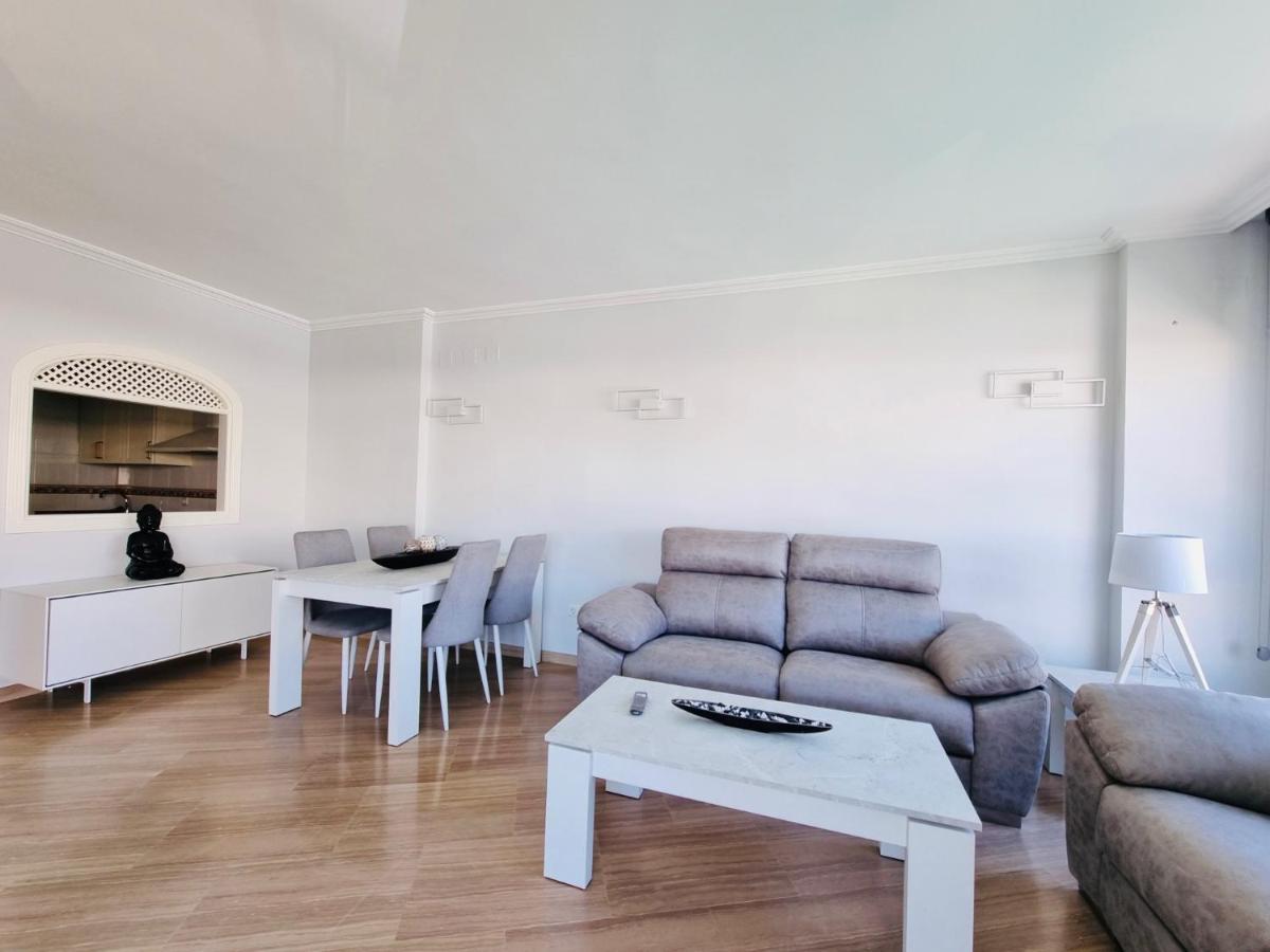 G&G Isla Marina Puerto Apartment เบนัลมาเดนา ภายนอก รูปภาพ