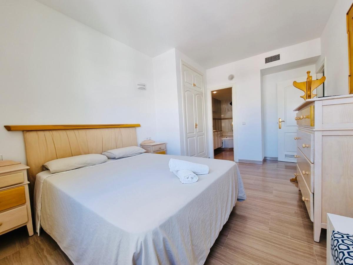 G&G Isla Marina Puerto Apartment เบนัลมาเดนา ภายนอก รูปภาพ