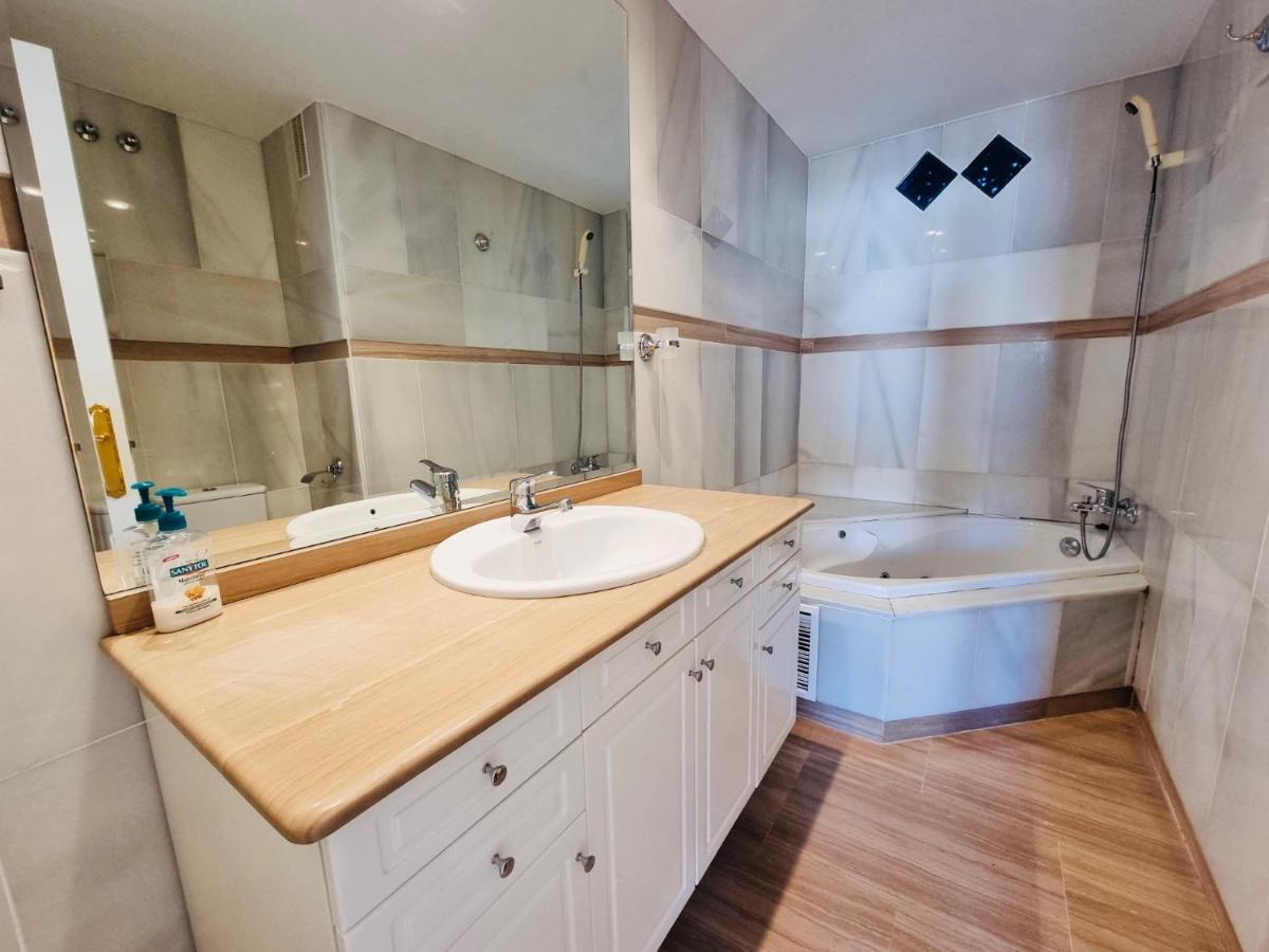 G&G Isla Marina Puerto Apartment เบนัลมาเดนา ภายนอก รูปภาพ